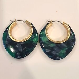 Emerald green and gold earrings